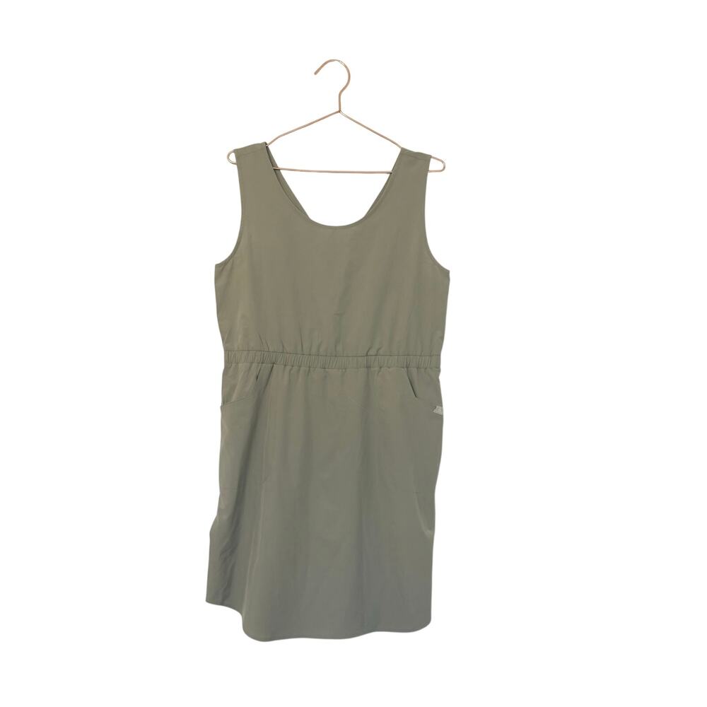 Ascend athletic stretch dress with pockets size medium
